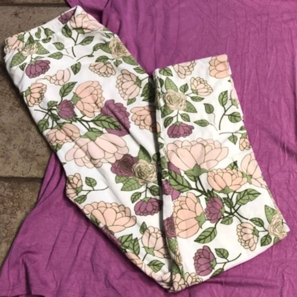 Lularoe Floral OS Leggings